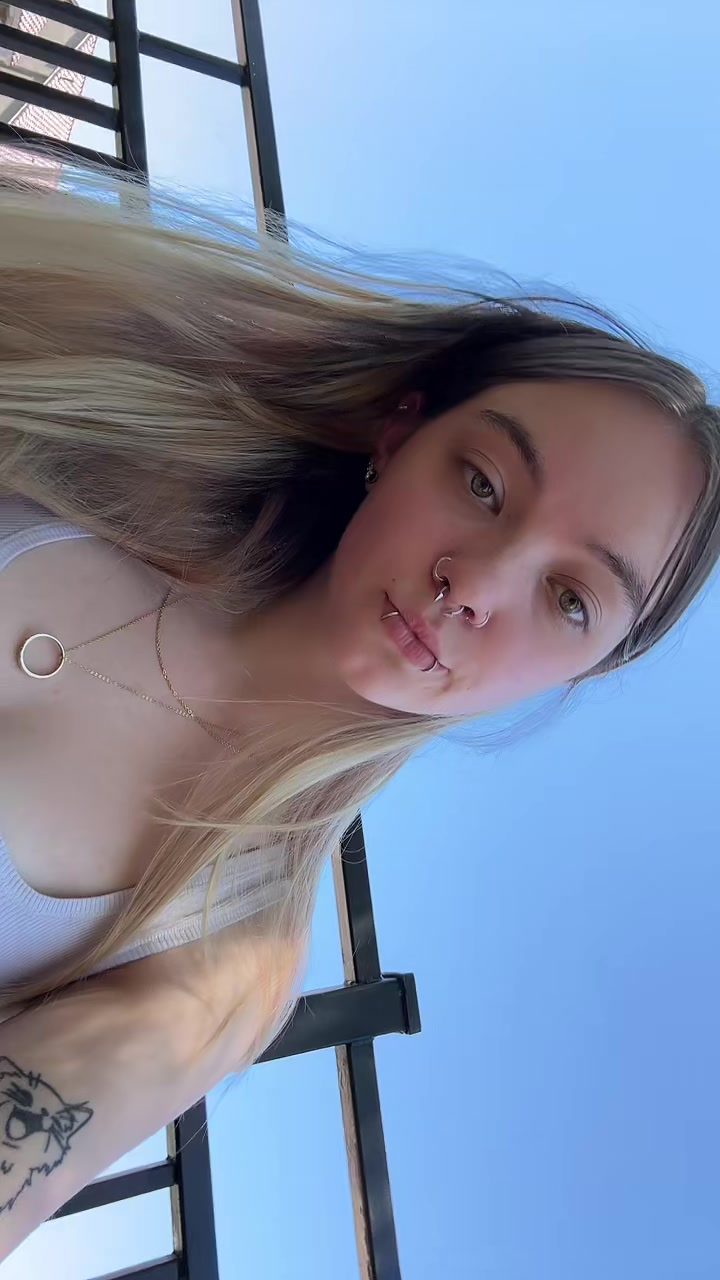 @dollface