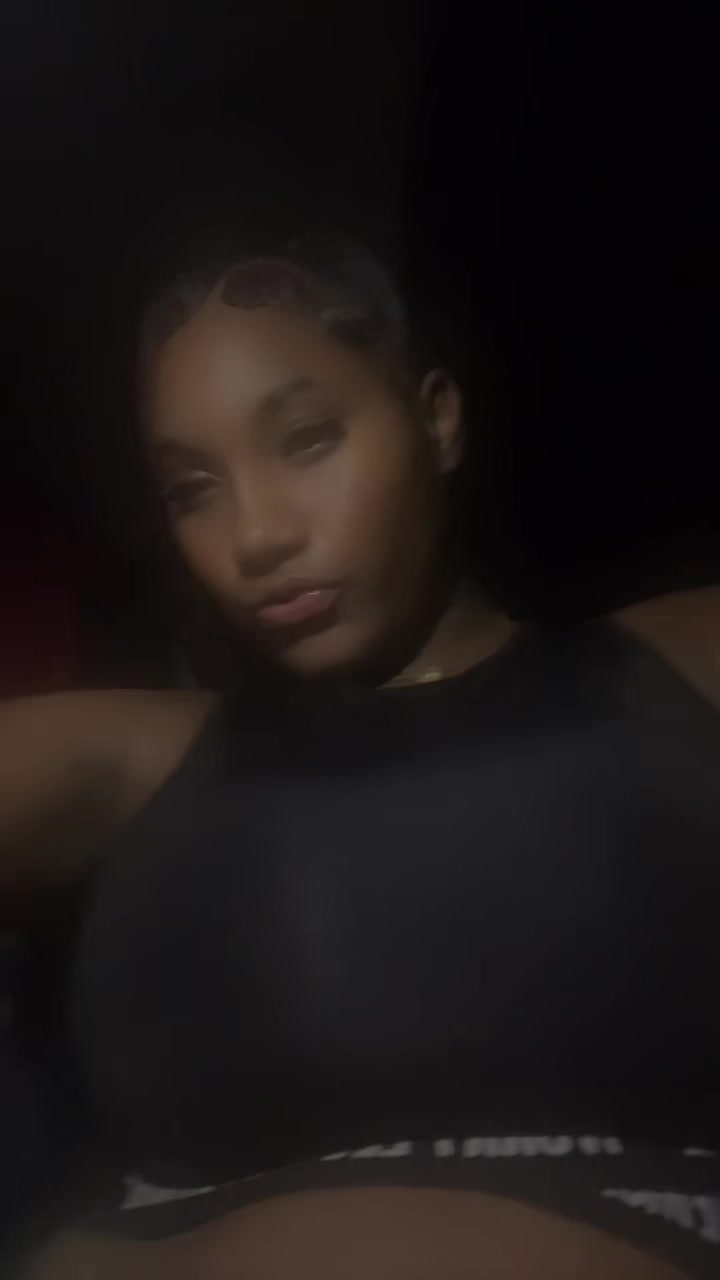 @Elly🦋🌸