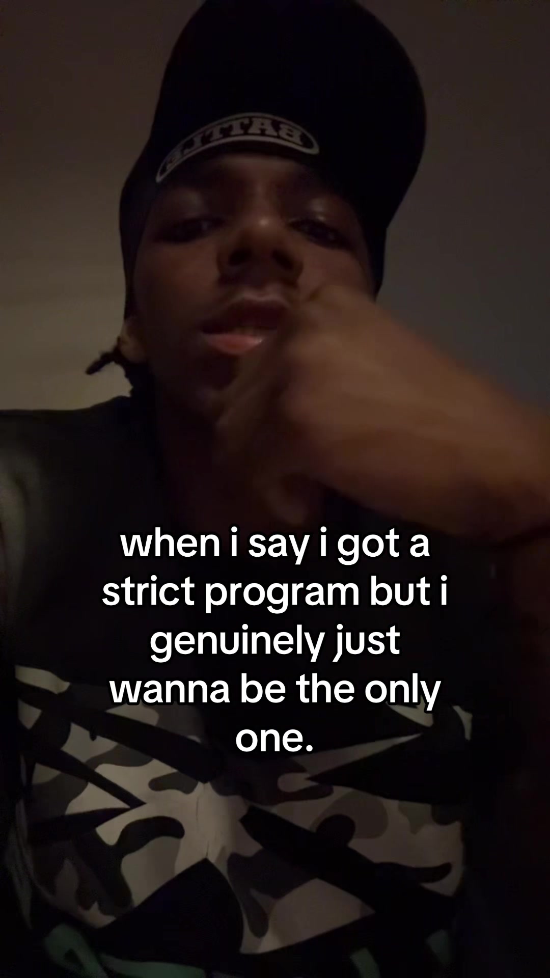 @🚶🏾&zwj;♂️&zwj;➡️