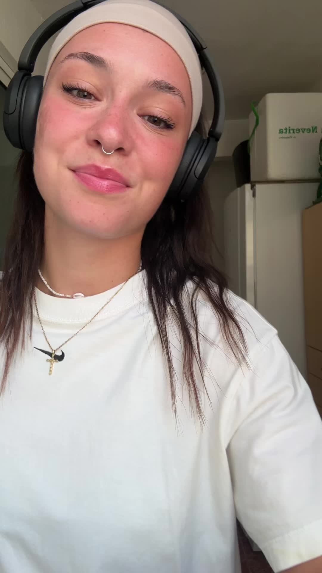 @Larita