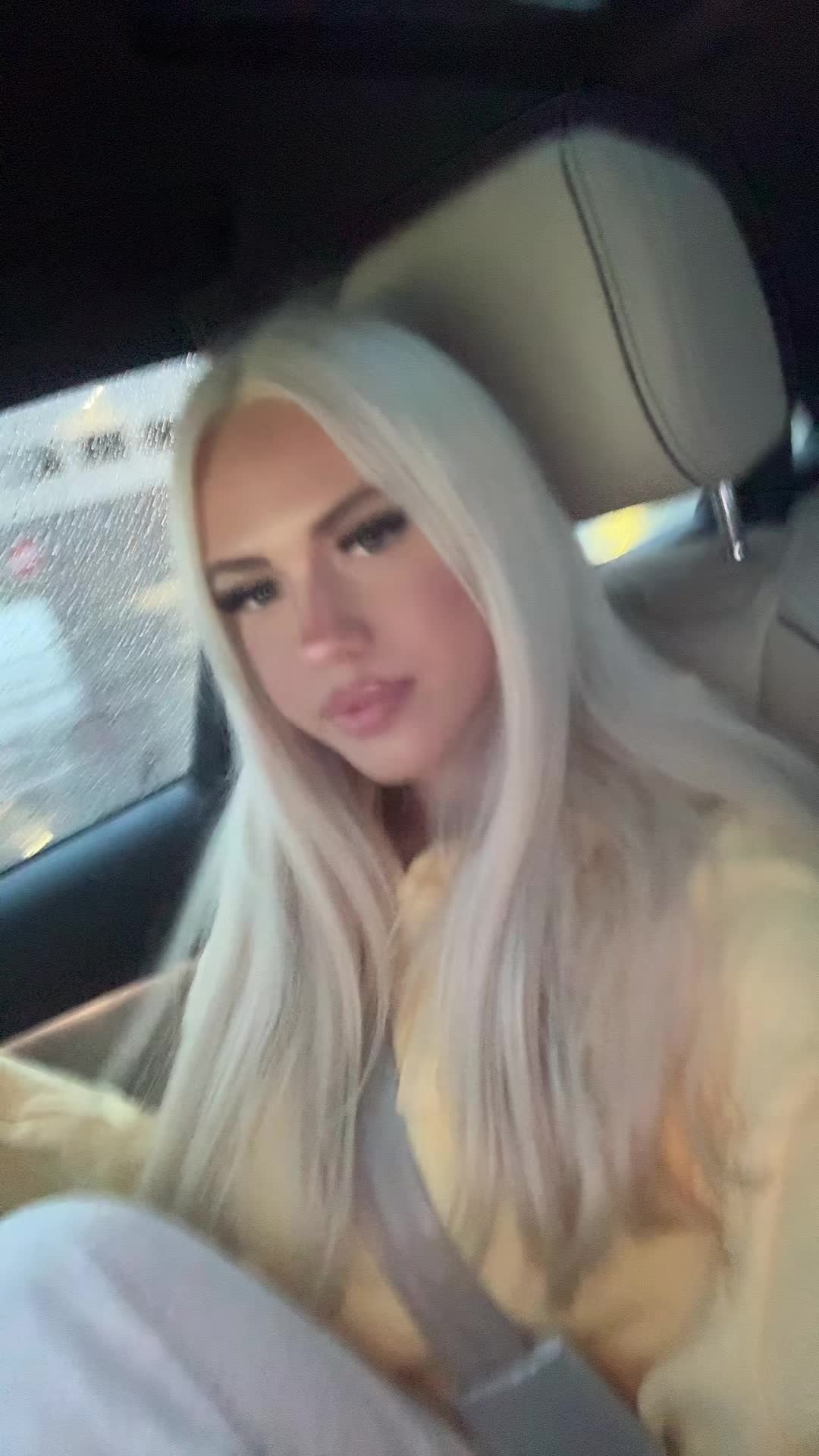 @bella