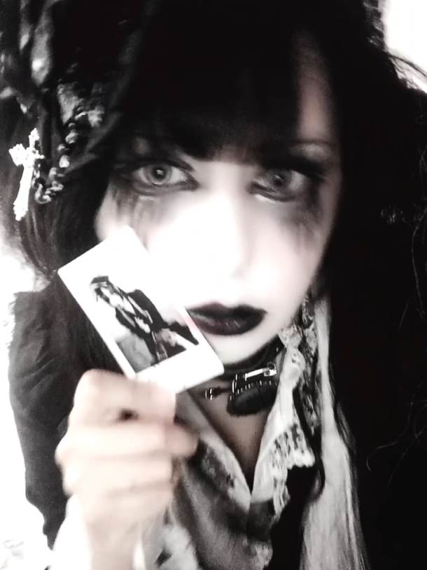 @𝐃𝐢𝐯𝐢𝐧𝐞