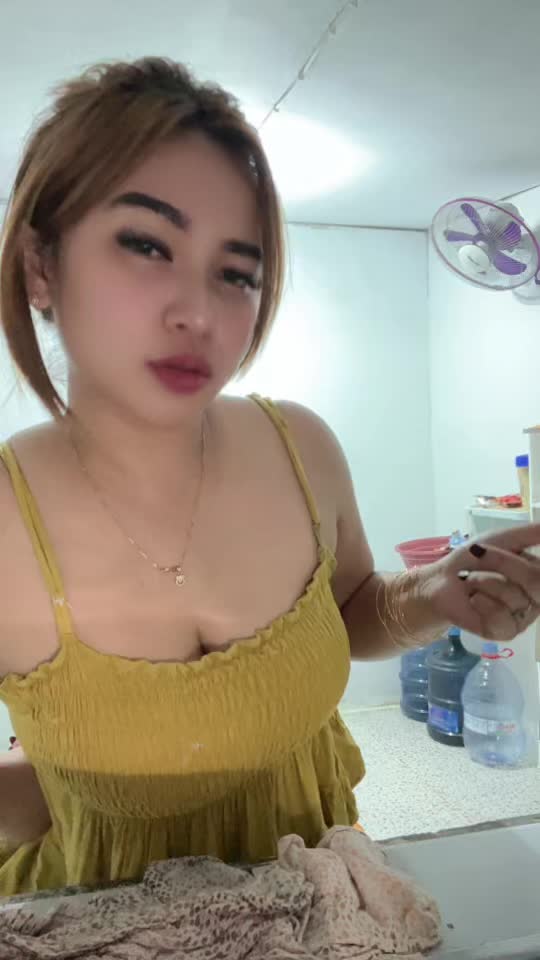 @julia frinella sari
