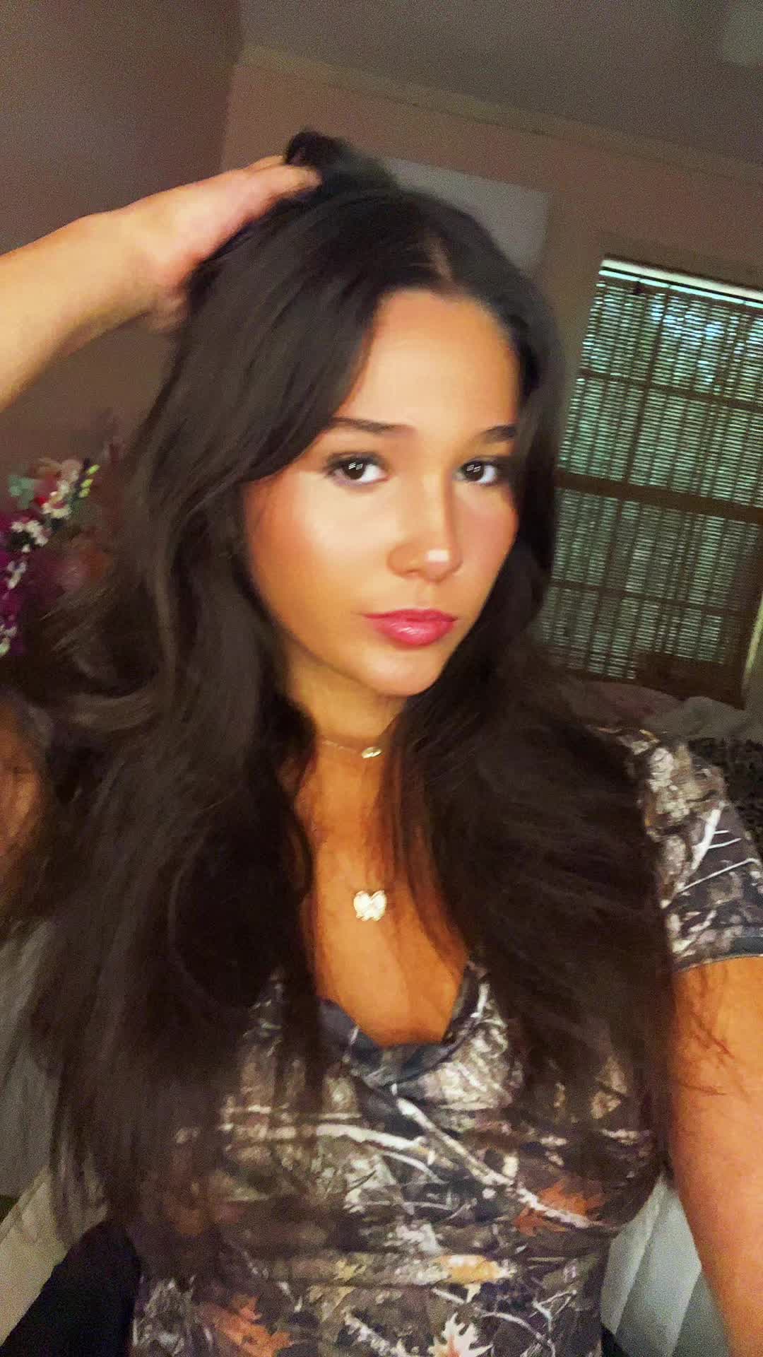 @🦄