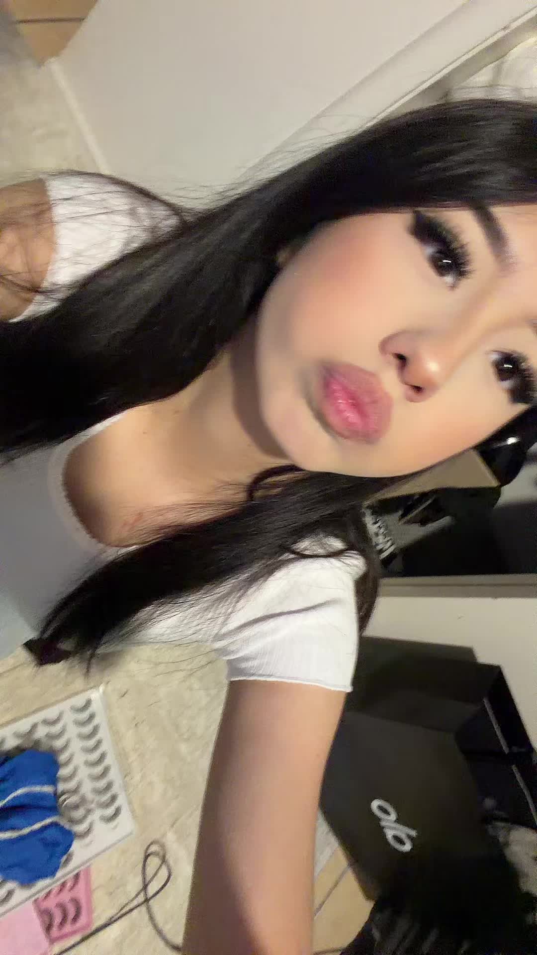 @mia ⊹ ˖ Ი𐑼