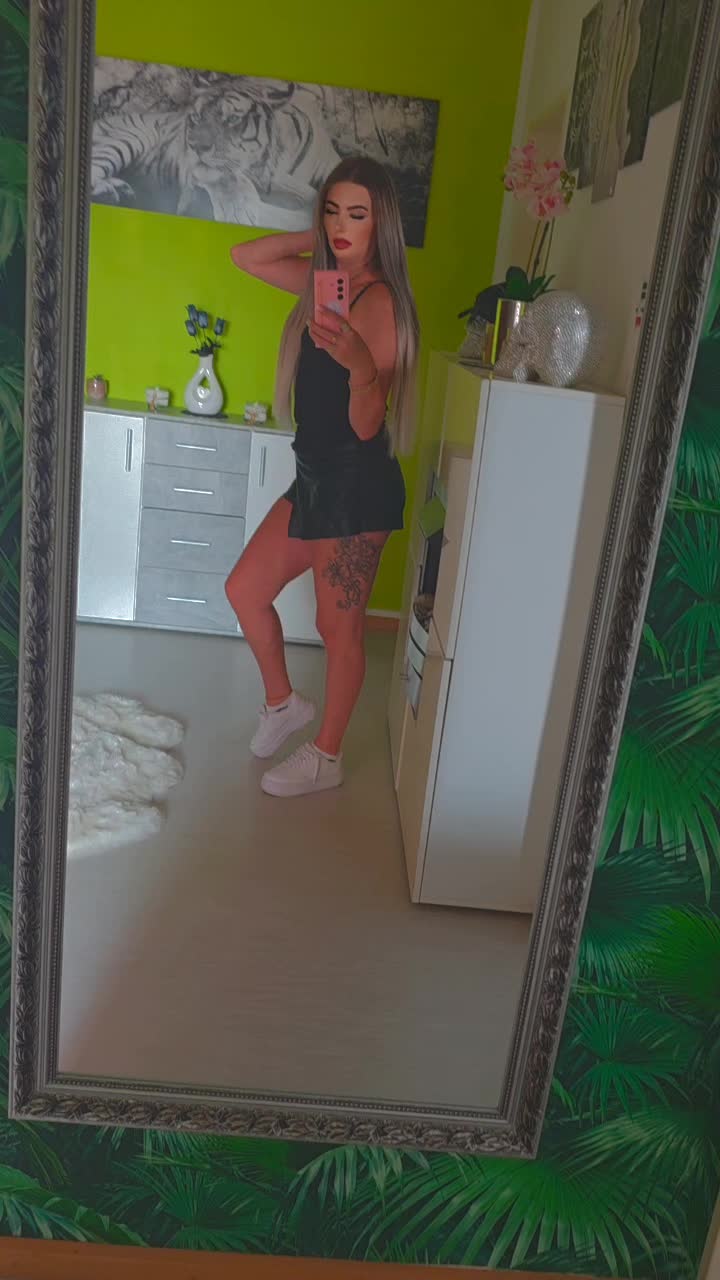 @💋 𝓔𝓿𝓮~𝓵𝔂𝓷 💋