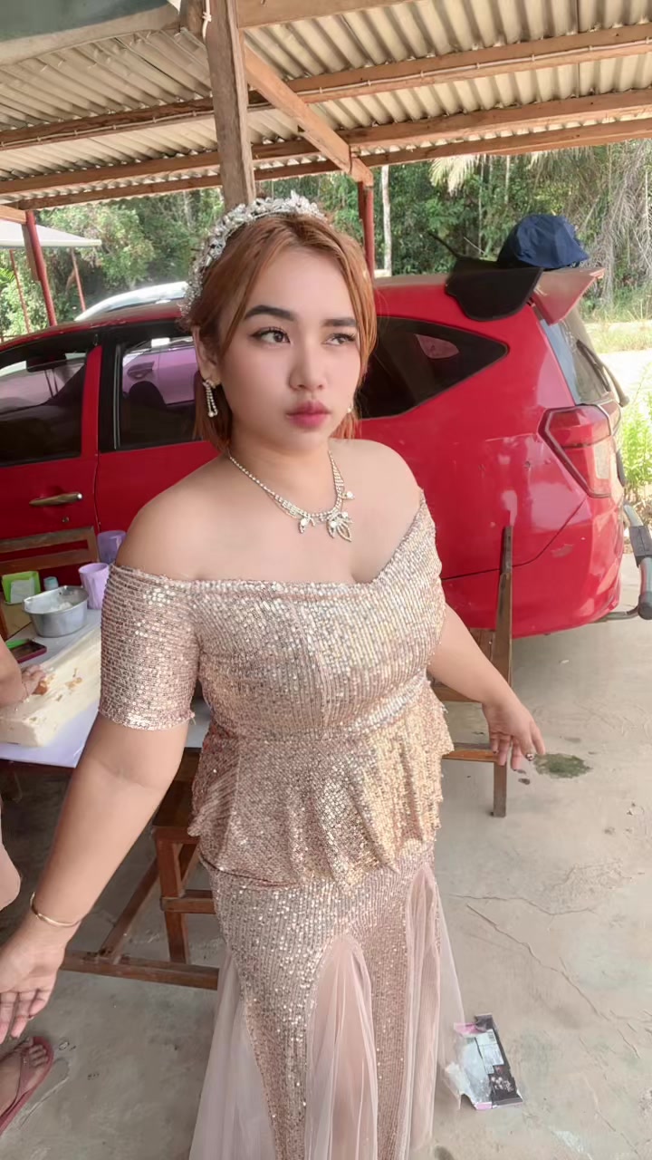 @julia frinella sari