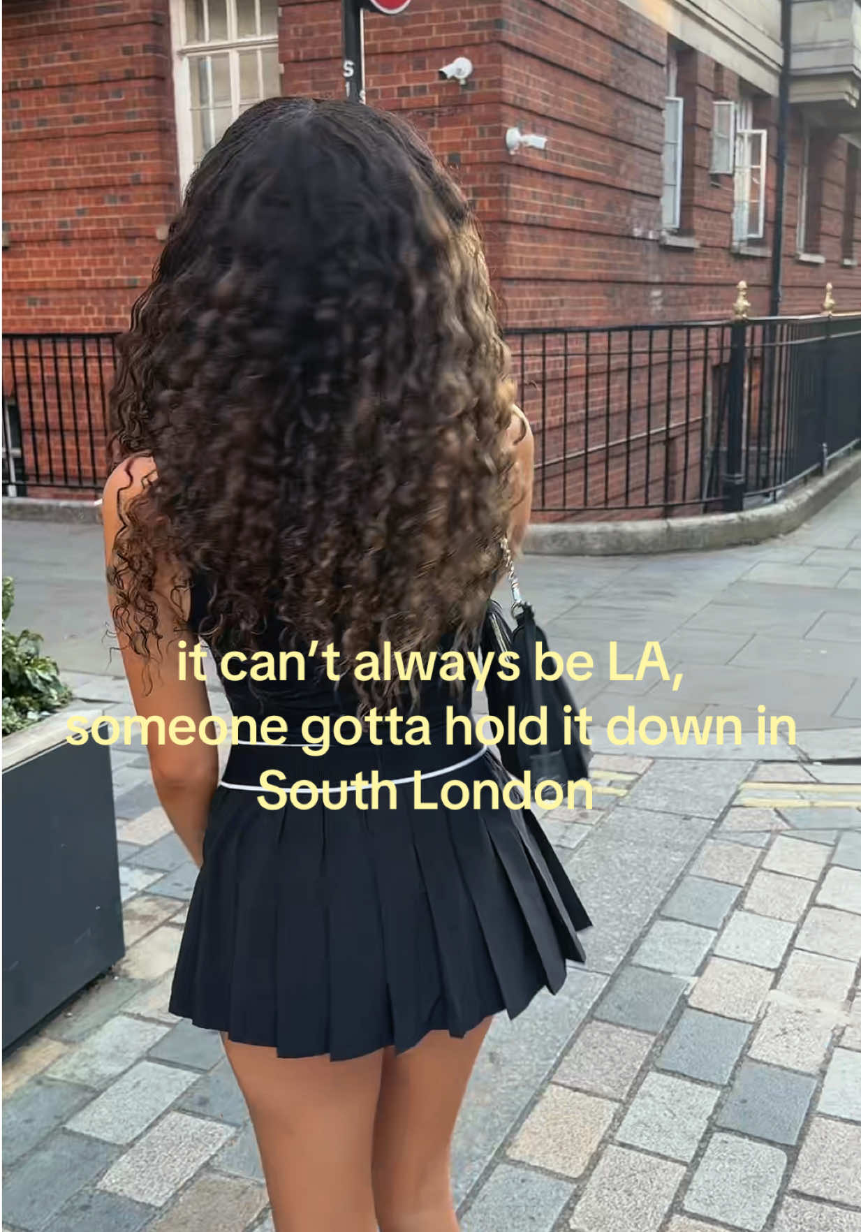 @Certified Goldilocks 👩🏼🦱