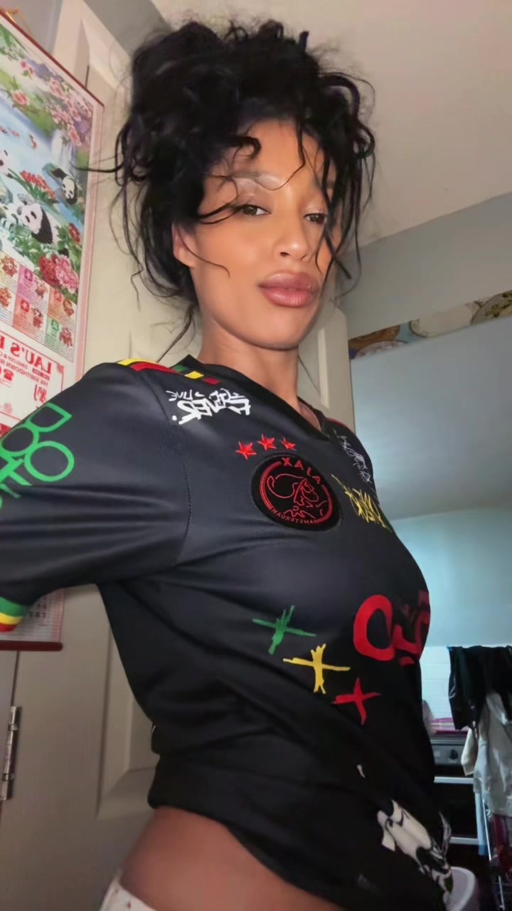 @J   ❤️👑