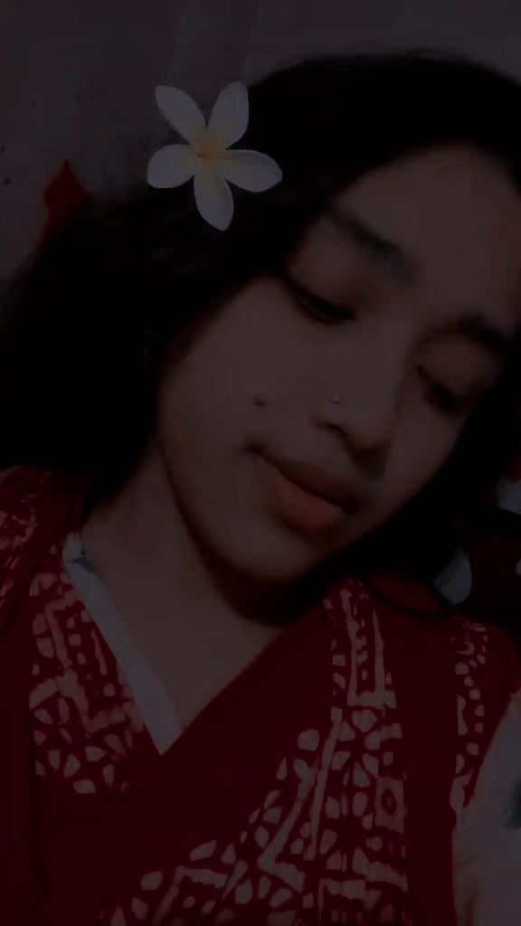 @👑Měmi Akhtař👑