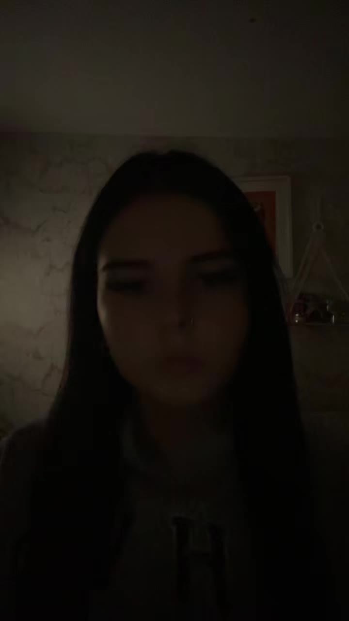 @Liv.priv