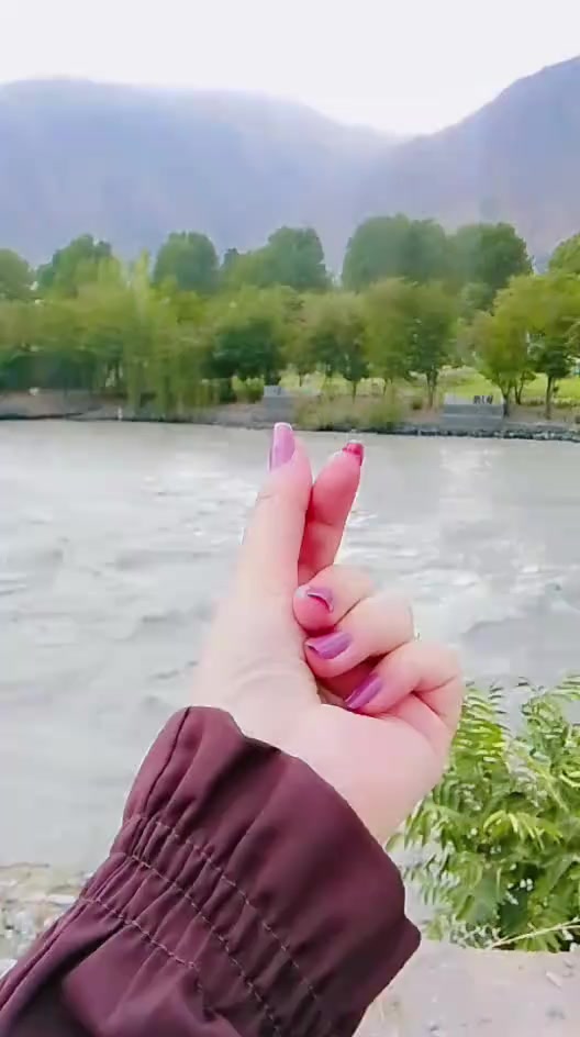 @🦋