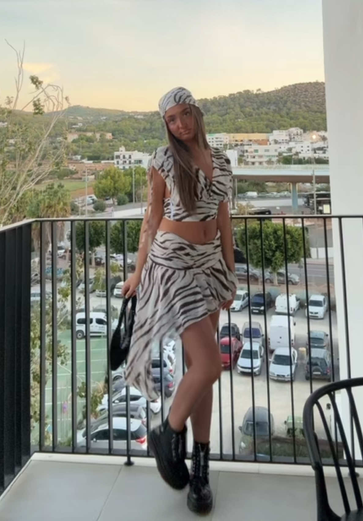 @🦋𝐋𝐞𝐨𝐧𝐚 𝐃𝐞𝐢𝐠𝐡𝐚𝐧