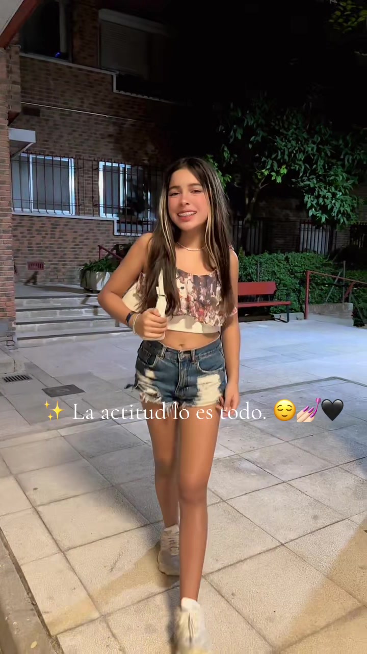 @Ahinoa