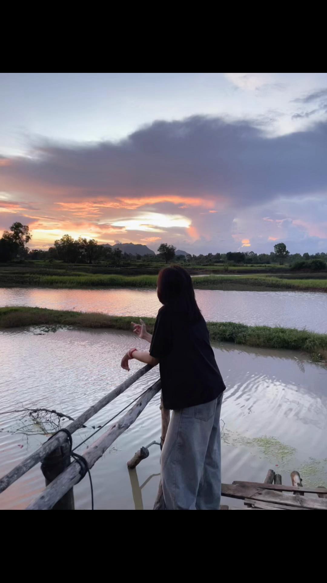 @បរិភោគផ្កាឈូក💅🙆♀️