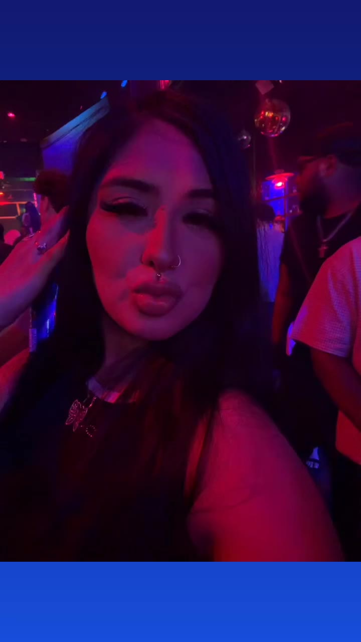 @Haley Monique🍒