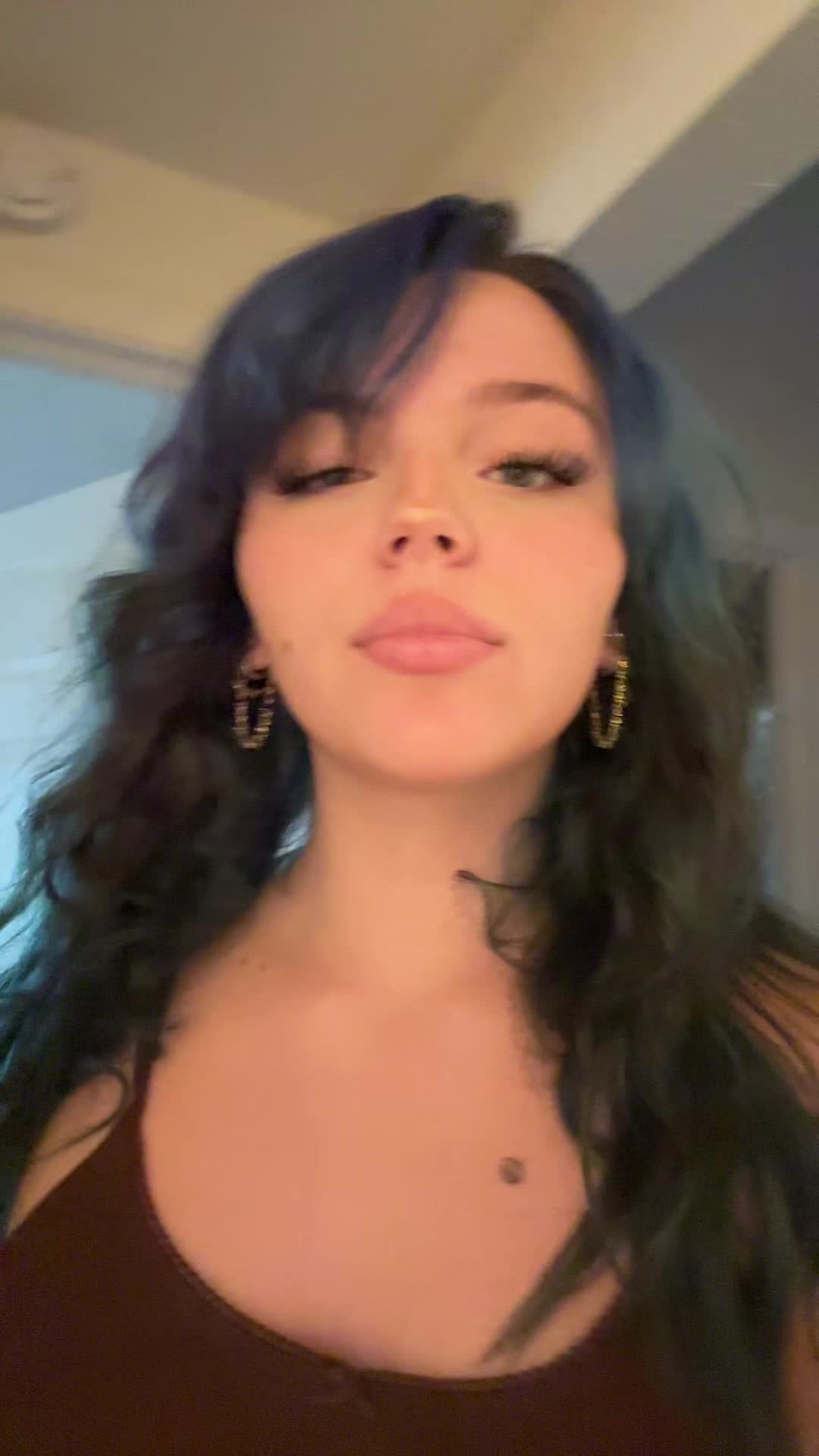 @:З
