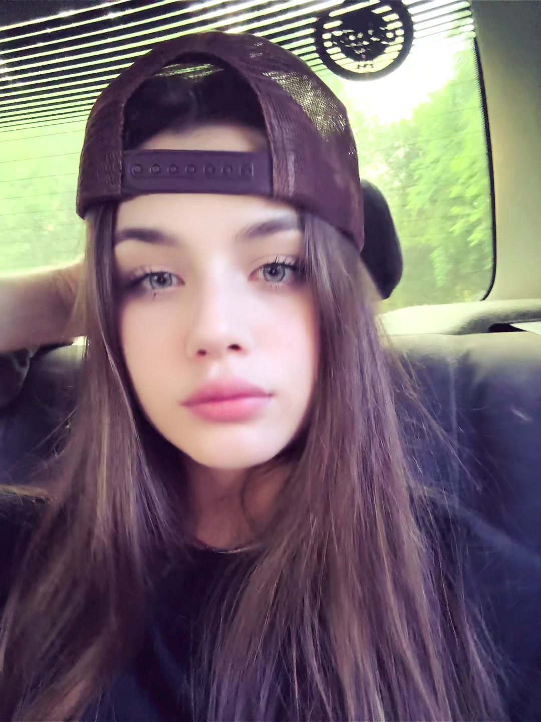 @🫨