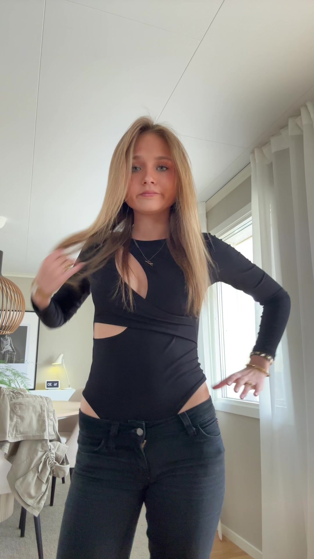 @Elle