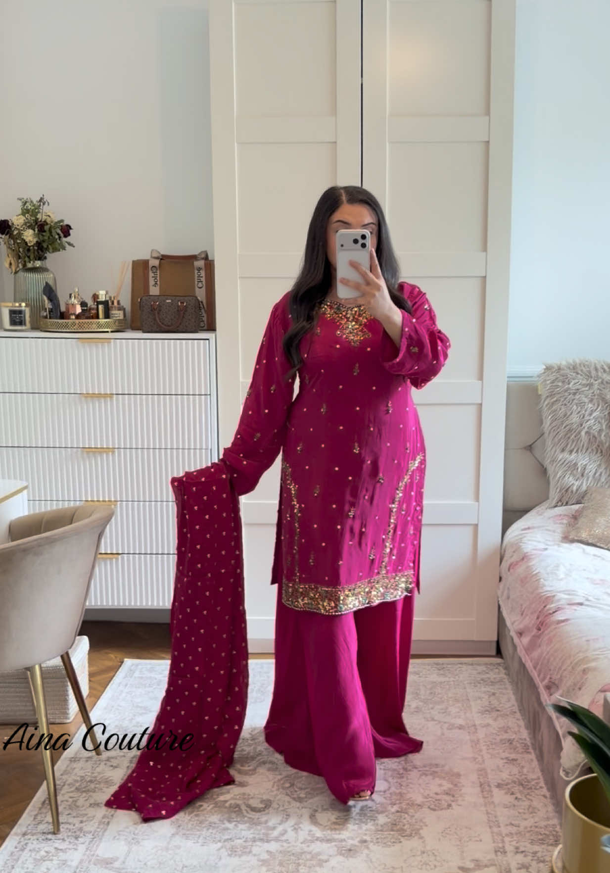 @Aina__couture