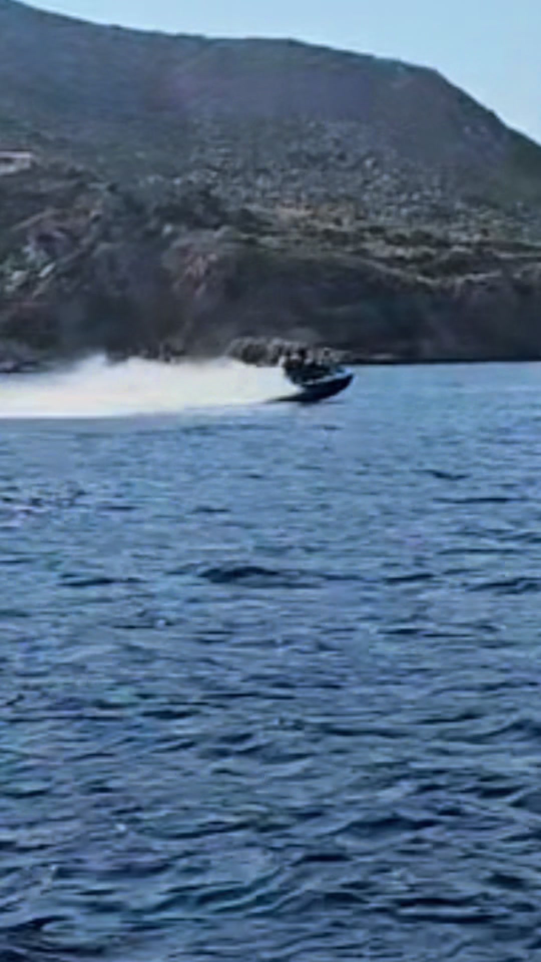 @&Gamma;&iota;ά&nu;&nu;&eta;&sigmaf; &Delta;&rho;ό&sigma;&omicron;&sigmaf; 🏴&zwj;☠️
