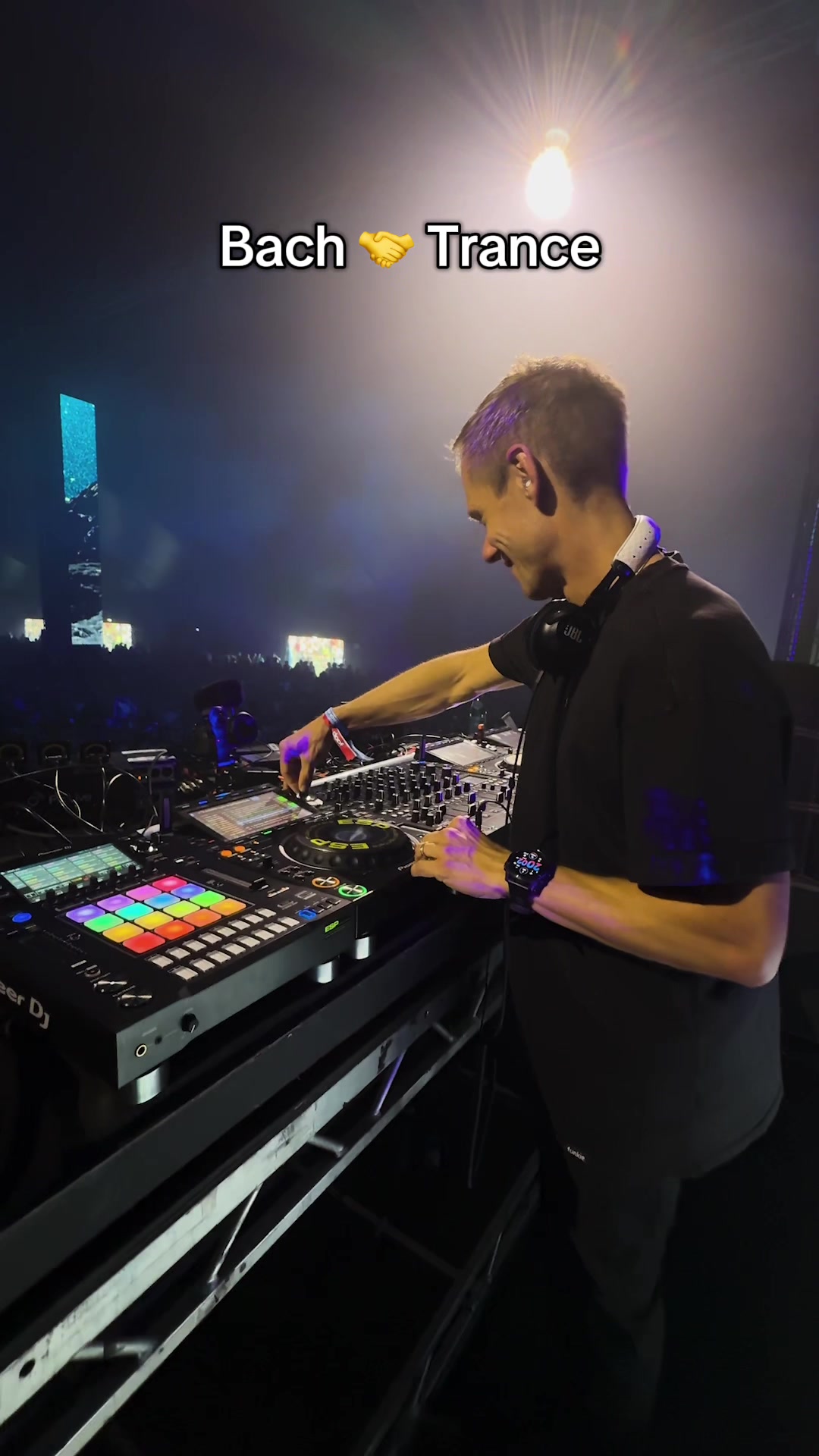 @Armin van Buuren