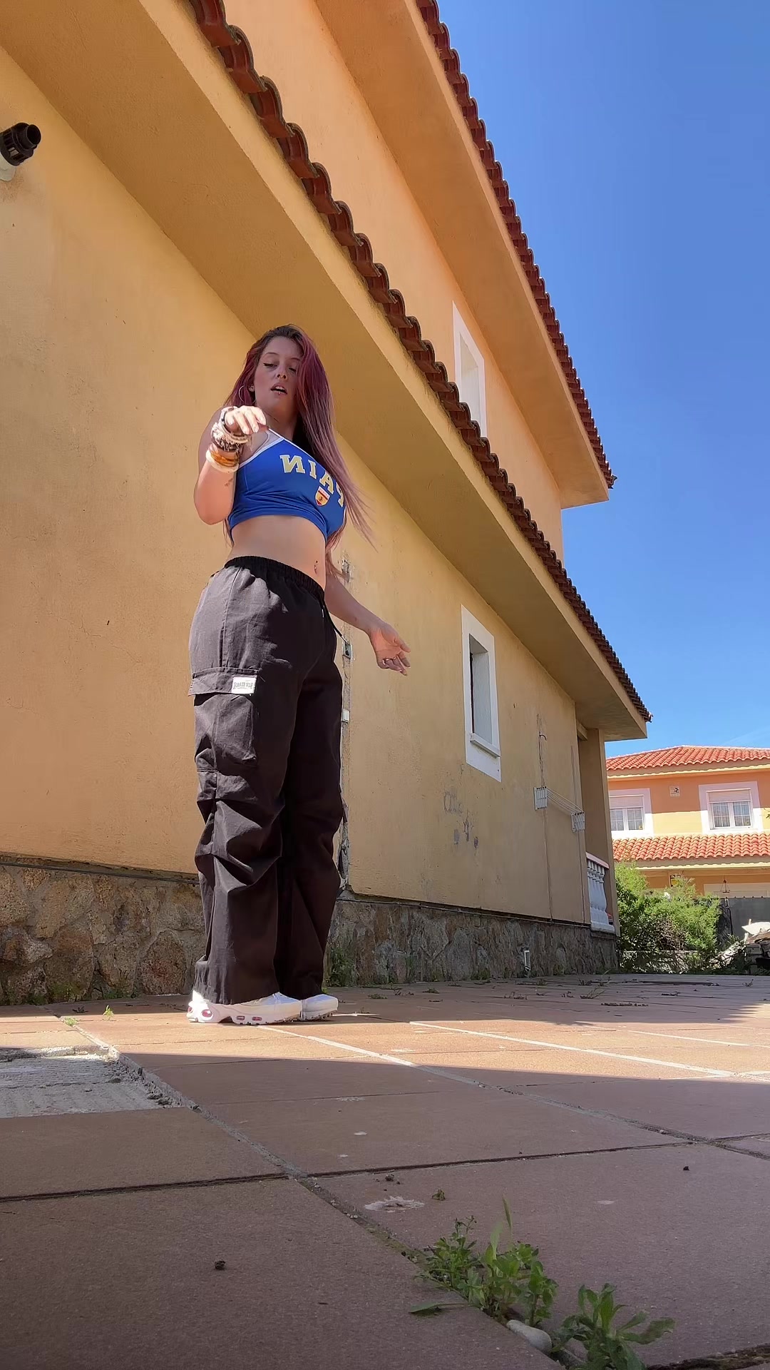 @𝔰𝔞𝔯𝔞🦋