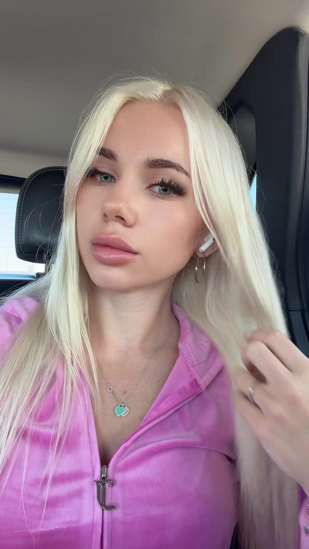 @Slavicblondexoxo