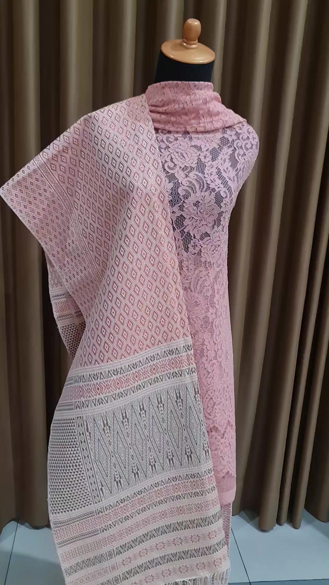 @Yuana Gallery Songket