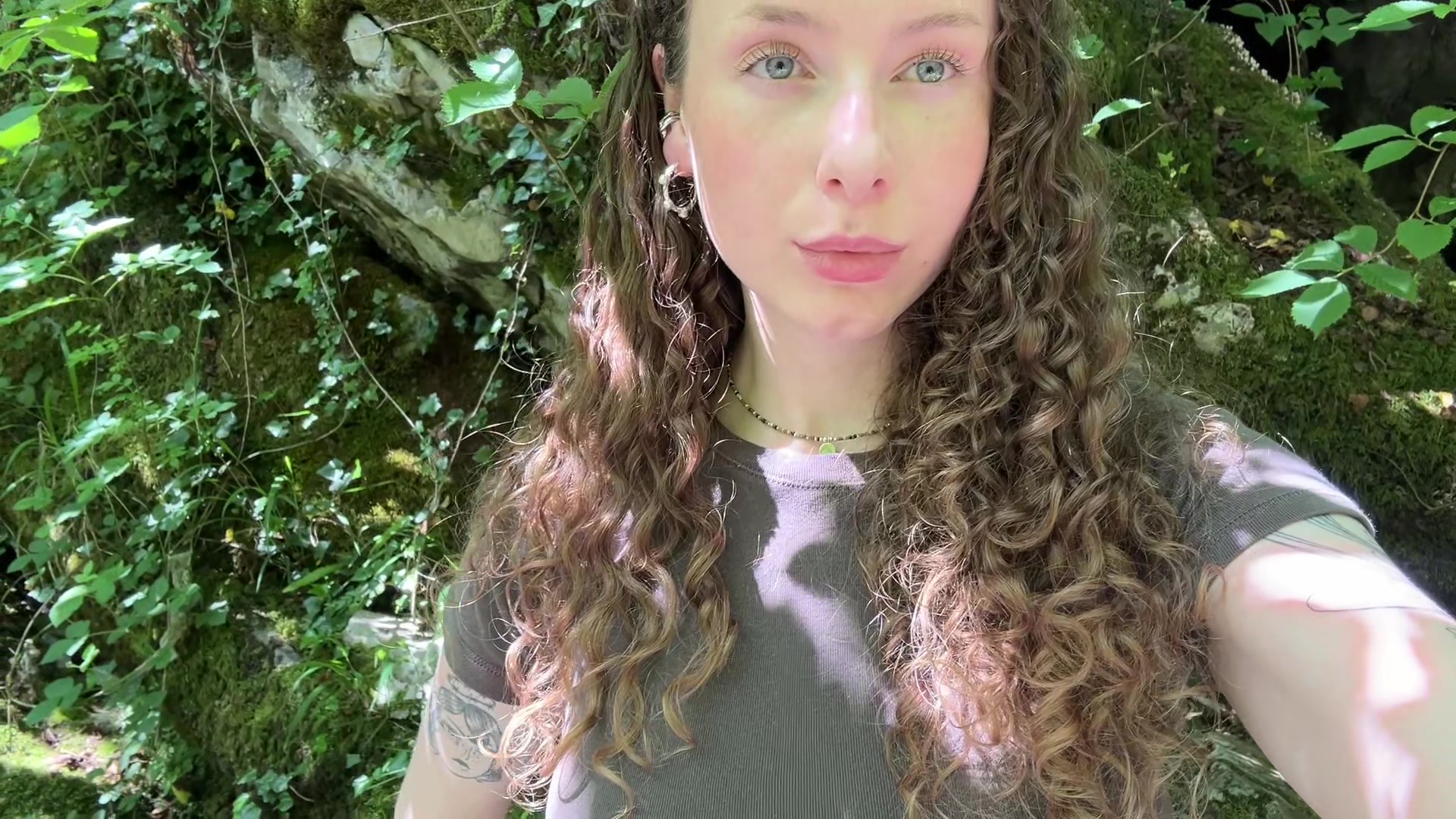 @mushroomgirrrl