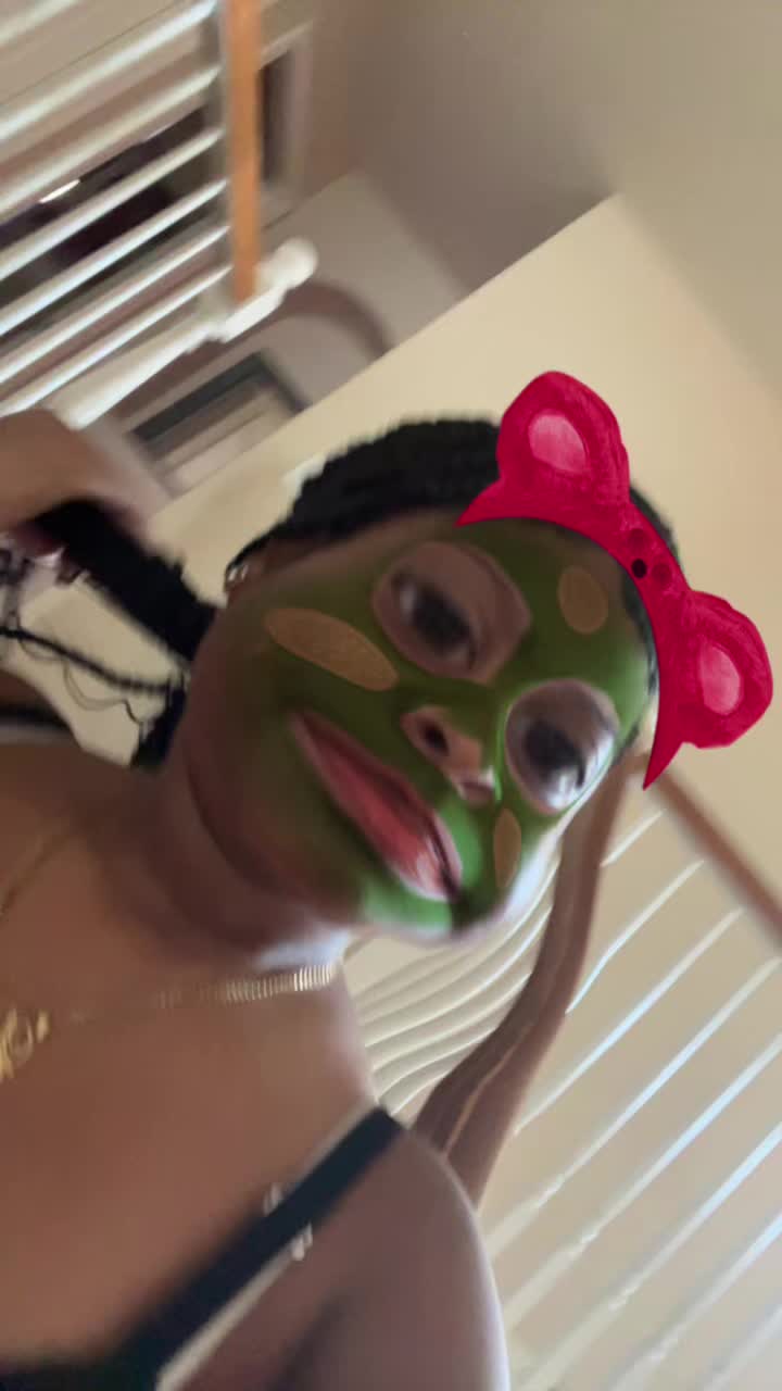 @Laylay_spam