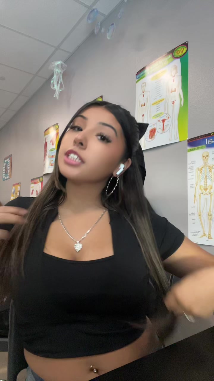 @???