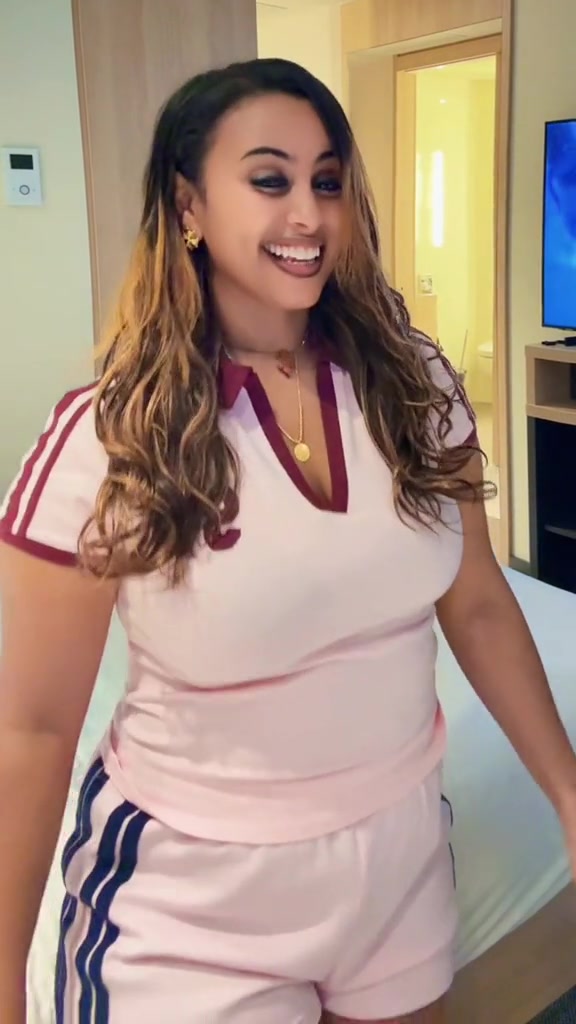 @MelatMelania1