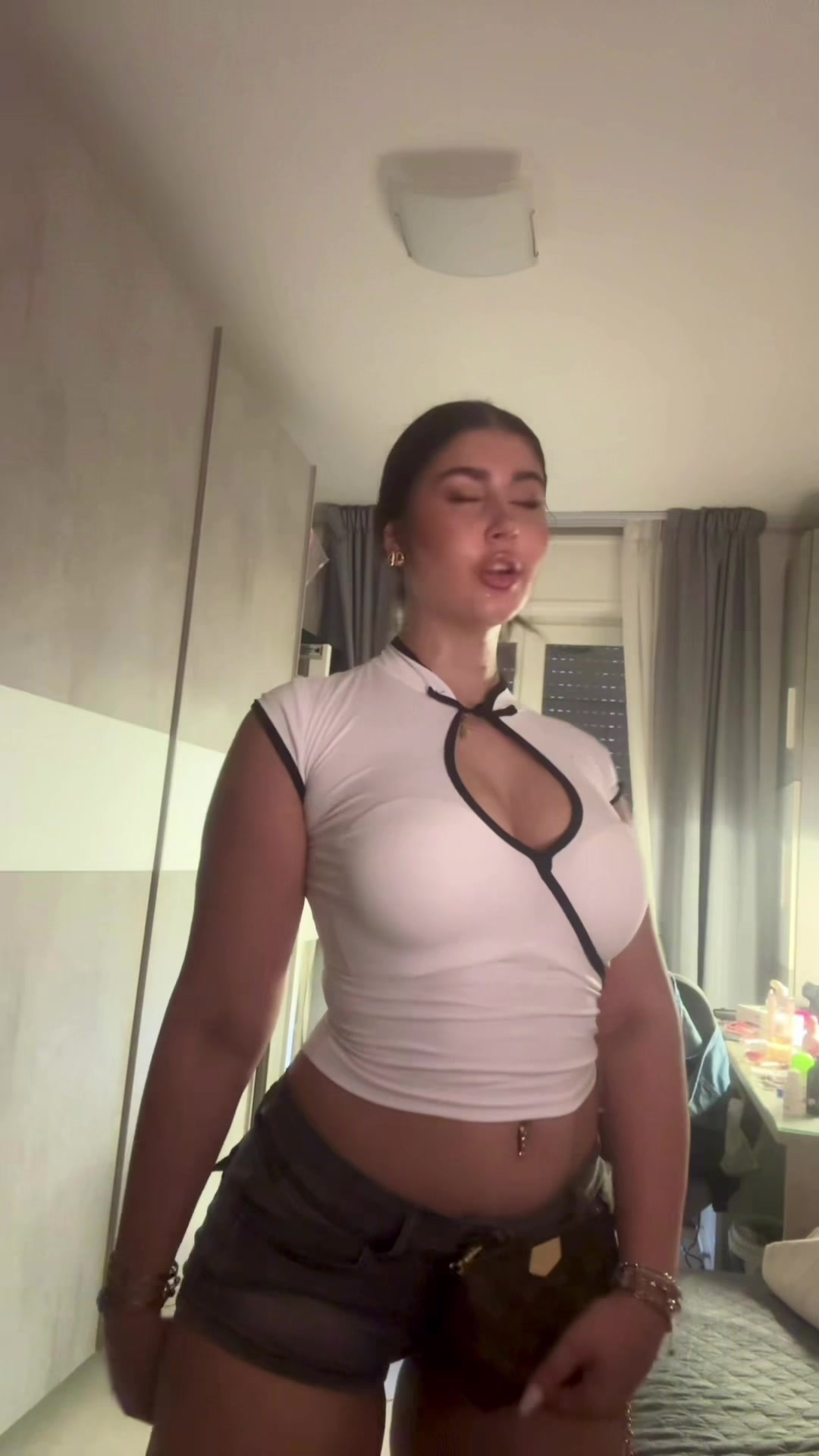 @𝐅𝐋𝐀𝐕𝐈𝐀
