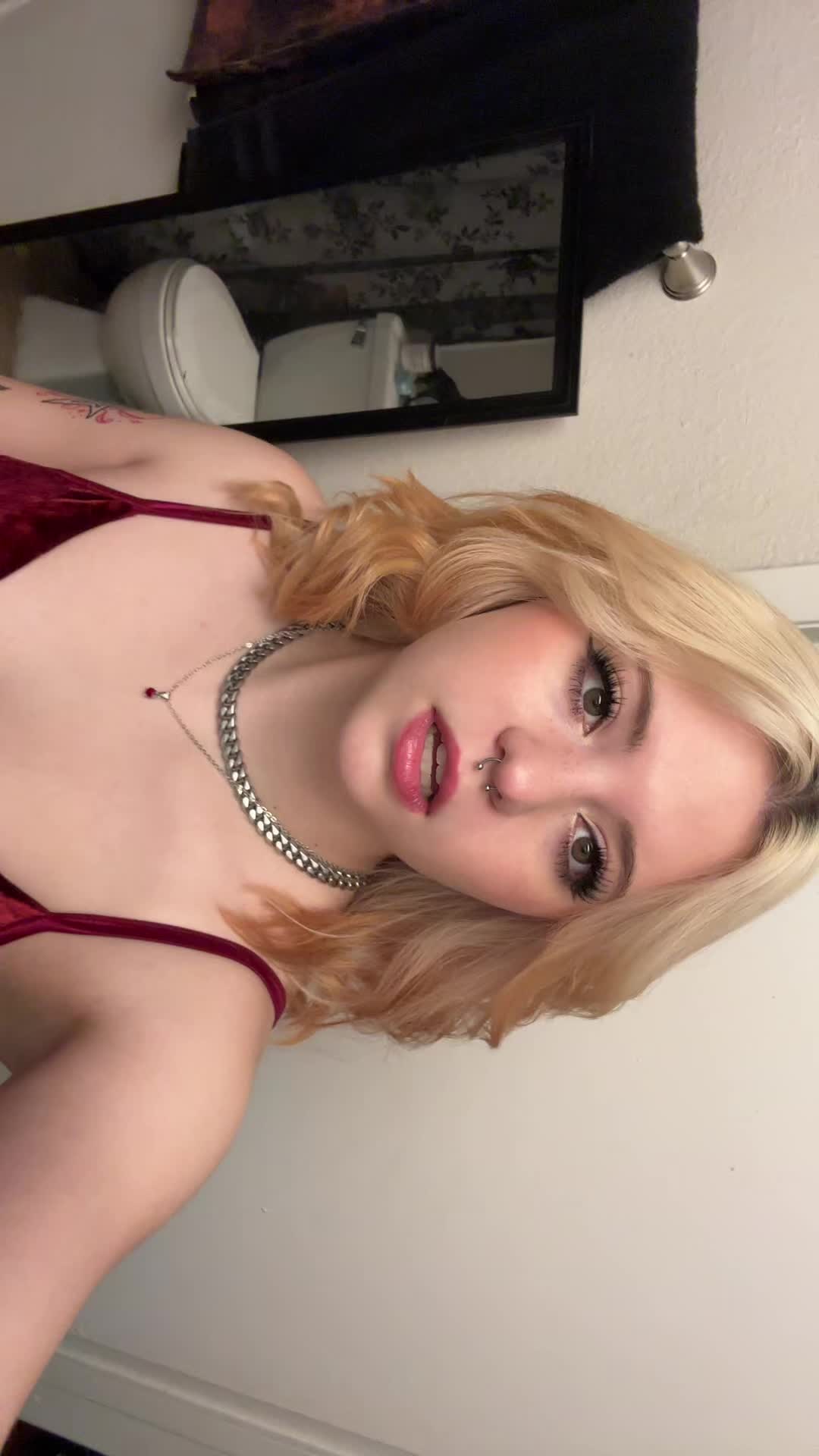 @:3