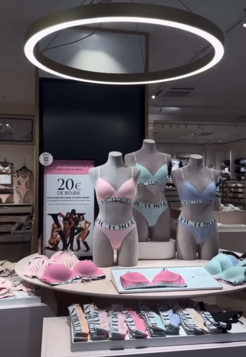 @victoriassecretfrance