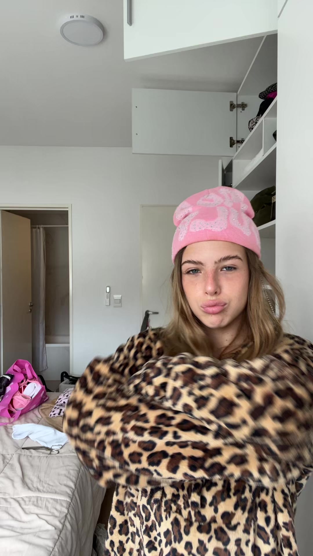 @Ana
