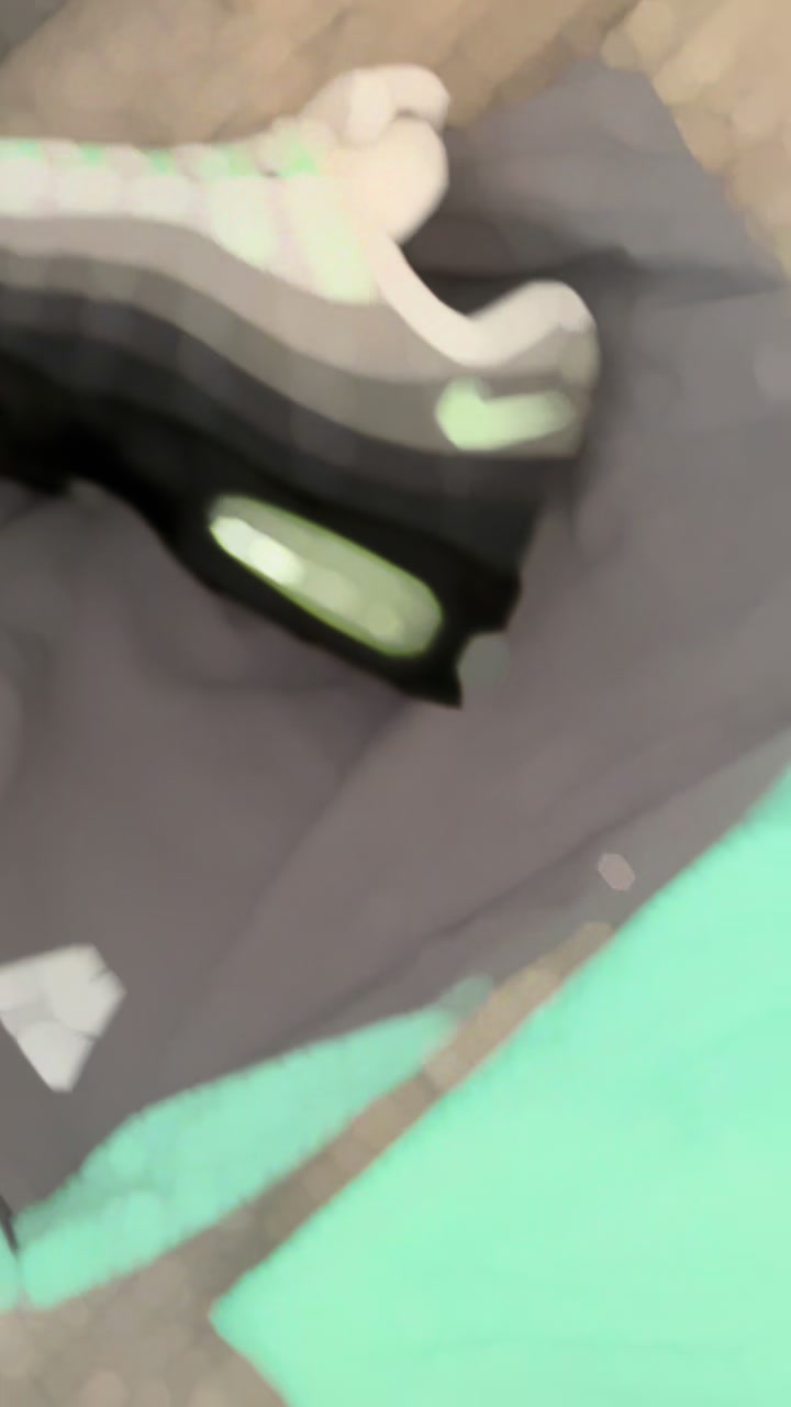 @josh_