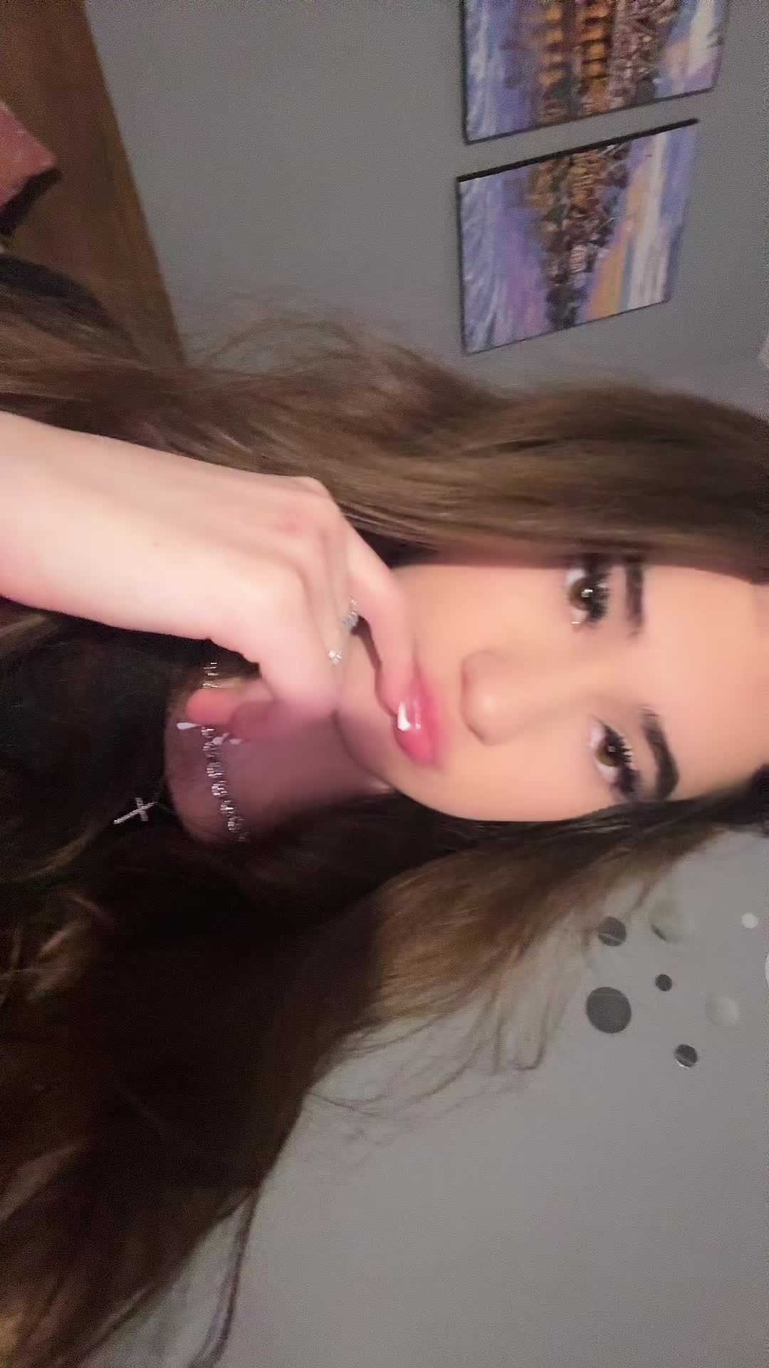 @Ianira