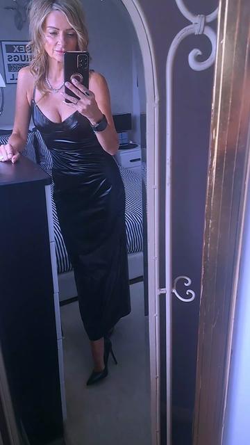 @ParisMidnight 🖤