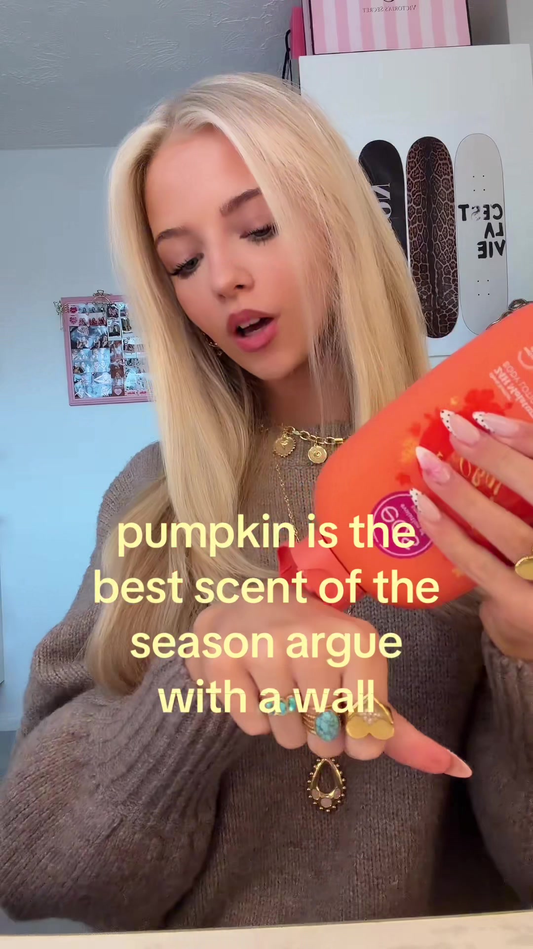 @𝐜𝐡𝐥𝐨𝐞🍸