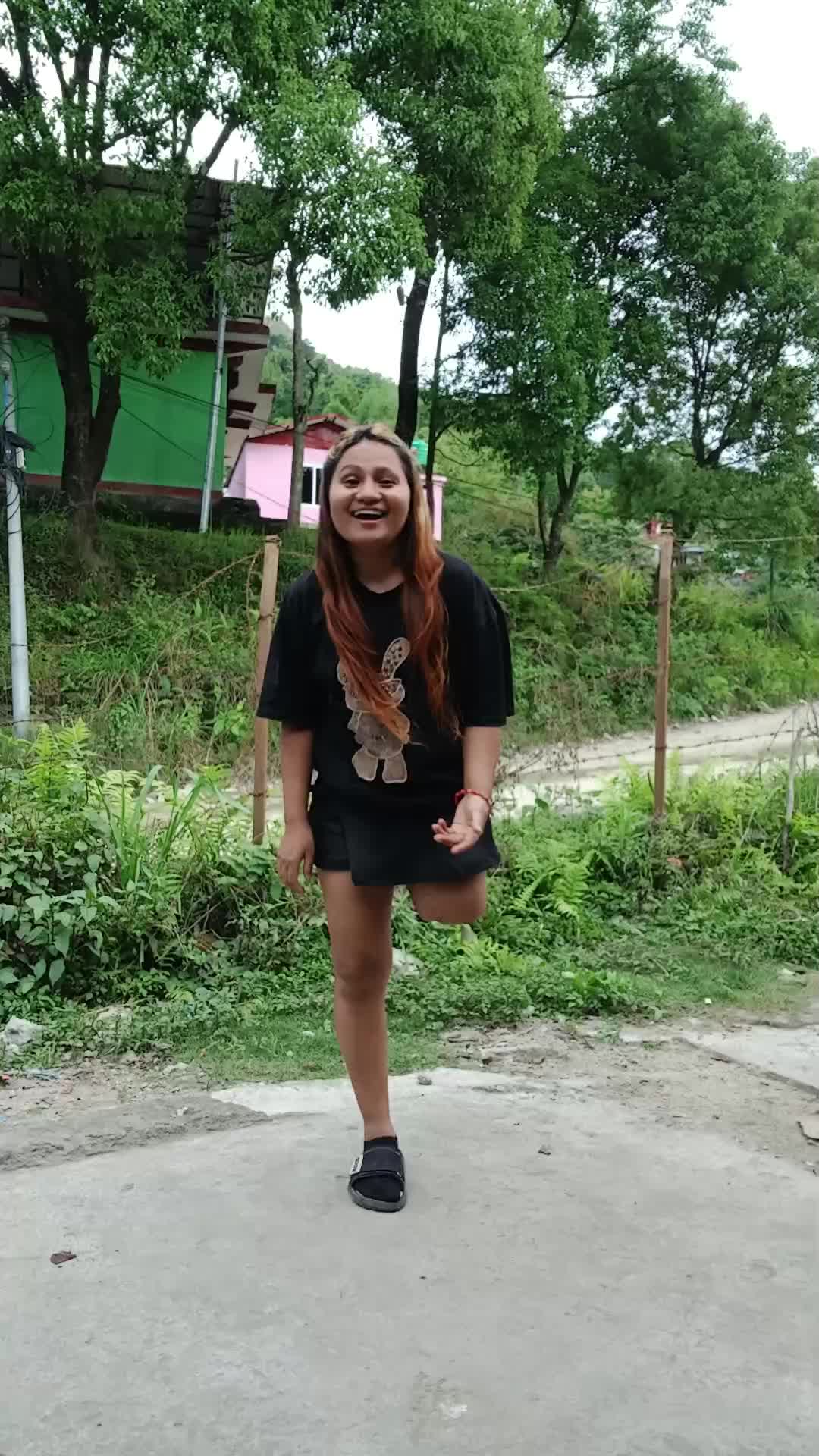 @one leg girl