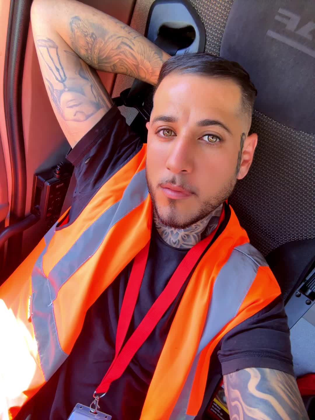 @JORDI✨B.V.✨