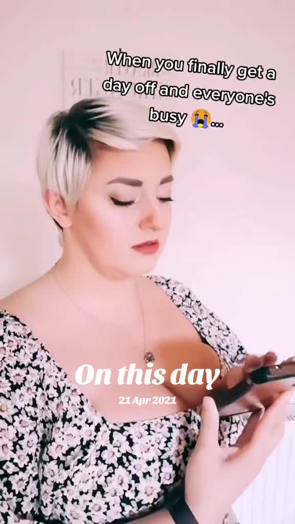 @TheLilPixie 💜