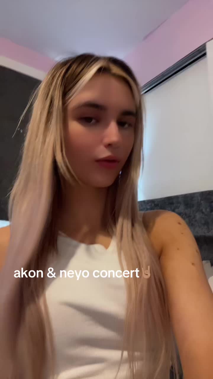 @𝐤𝐨𝐝𝐢𝐞𝐟𝐨𝐰𝐥𝐝𝐬