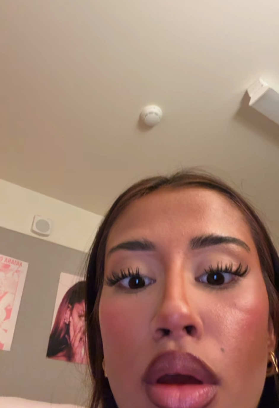 @noraisasillygal