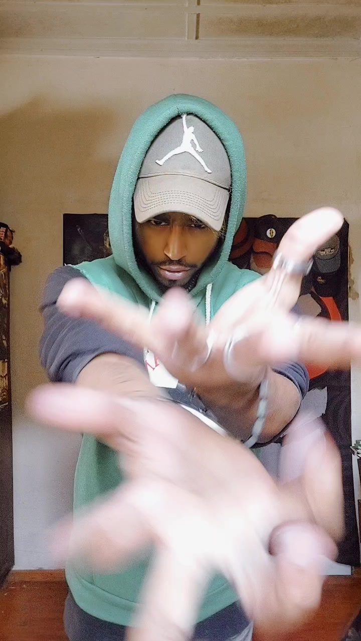 @Anii🌑🐺