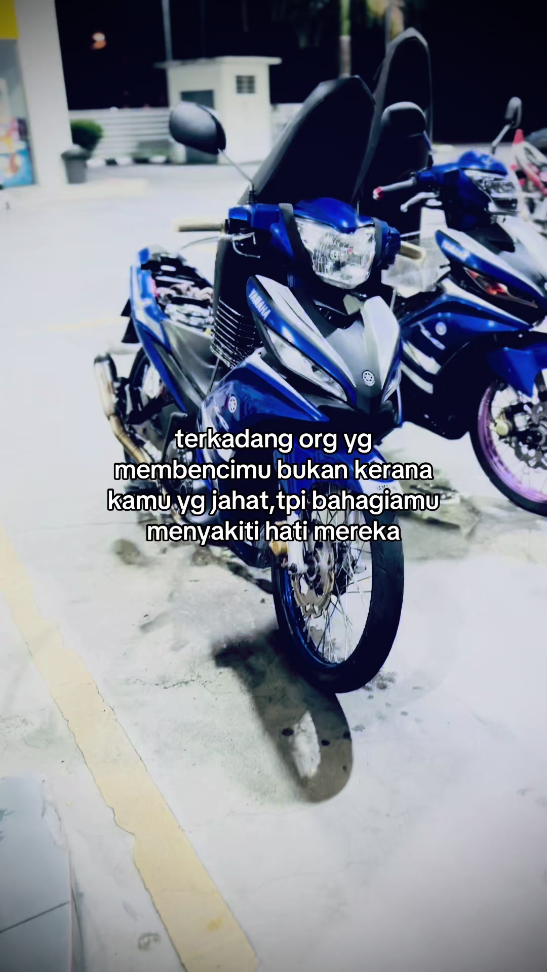 @+011