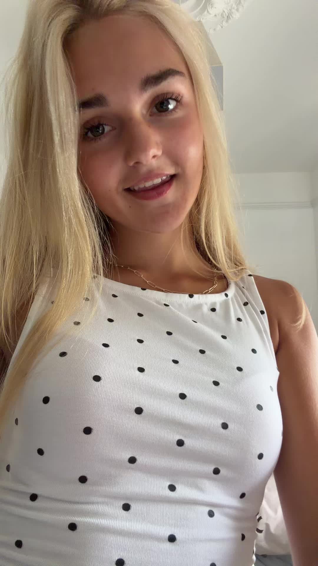 @itsskyyeeeee