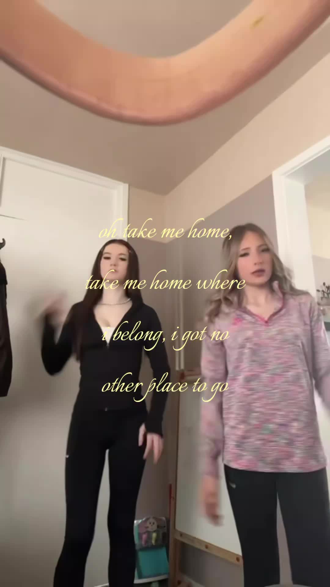 @𝓲𝓼𝓪𝓫𝓮𝓵𝓵𝓮🪽🤍